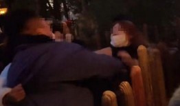 宝妈爆料插队视频播放,视频播放引发网友热议