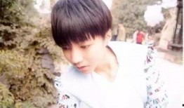 谁最早爆料李易峰视频呢,李易峰视频最早爆料者是谁？