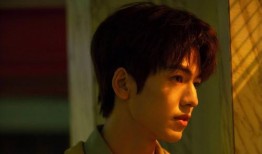 吃瓜娱乐圈张凌赫,娱乐圈的瓜田新秀，星光熠熠的蜕变之路